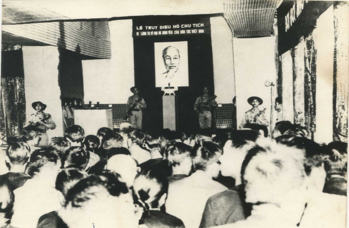 Hội nghị th&agrave;nh lập khu ủy MĐNB, 1972
