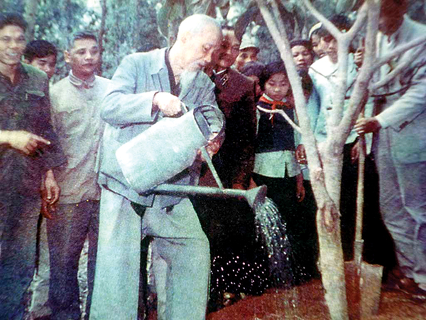 Tình cảm của Bác Hồ với mùa xuân dân tộc