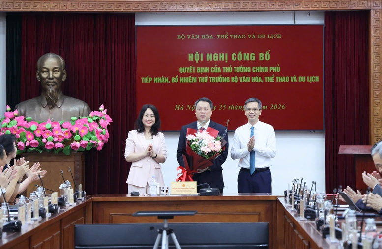 Ph&oacute; Thủ tướng Phạm Thị Thanh Tr&agrave; trao quyết định bổ nhiệm &ocirc;ng Nguyễn Huy Dũng giữ chức Thứ trưởng Bộ VHTT&DL- Ảnh 5.
