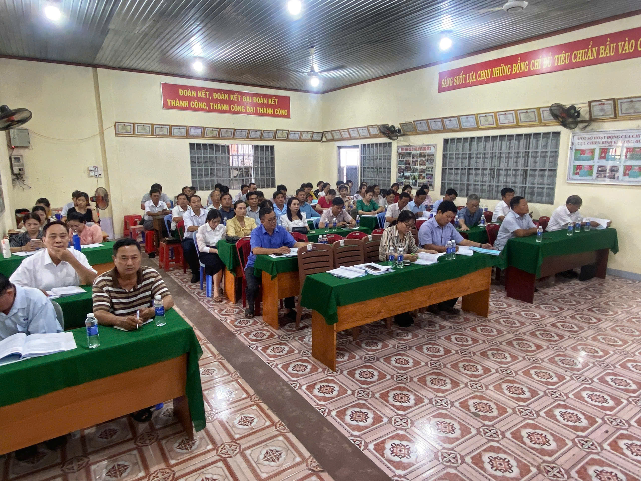 Quang cảnh Hội nghị