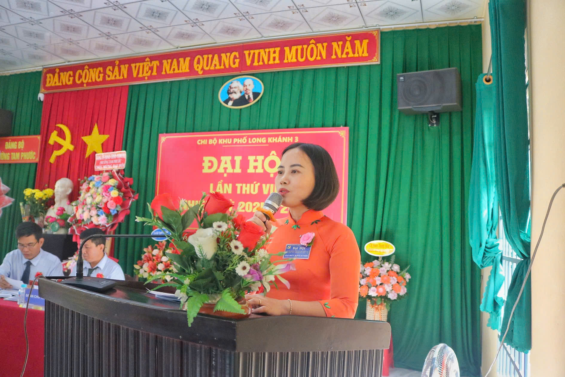 Đồng chí Phạm Thị Hoa, Bí thư Đảng ủy phường phát biểu chỉ đạo taiji Đại hội