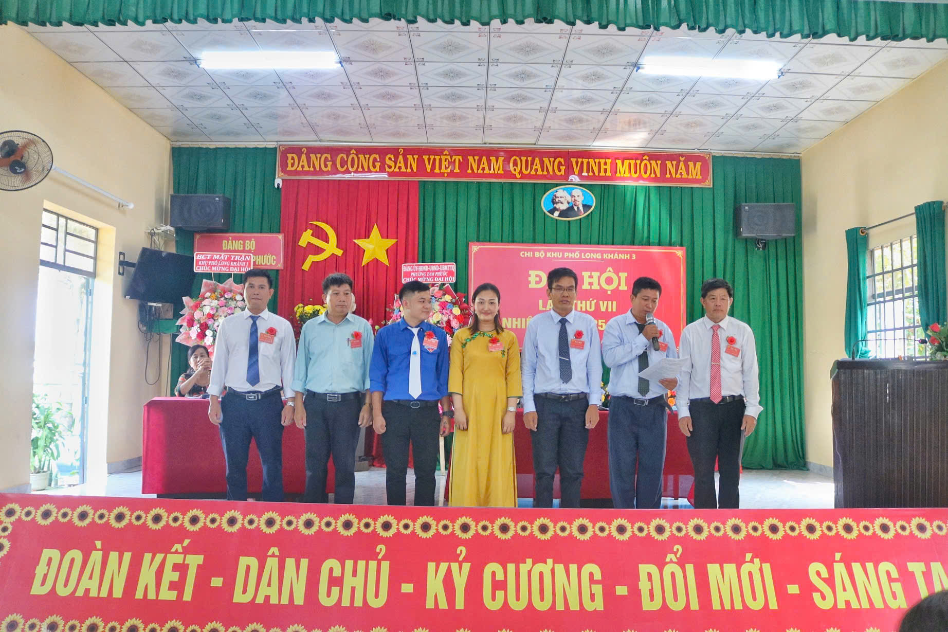 Cấp ủy nhiệm kỳ mới ra mắt Đại hội