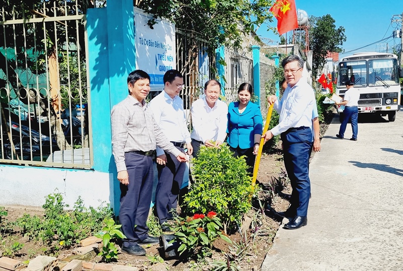 Description: D:\BAO DONG NAI\WEB HUYEN\New folder (2)\5.jpg