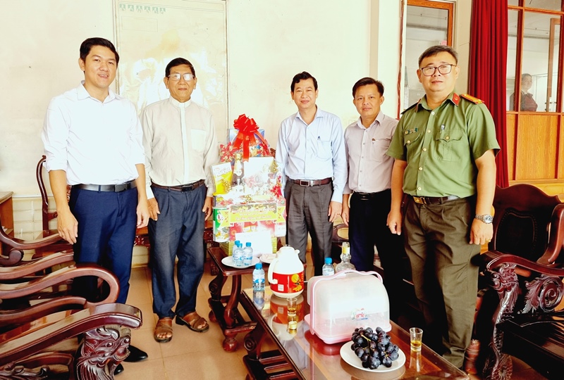 Description: D:\BAO DONG NAI\WEB HUYEN\New folder (2)\13728-2.jpg