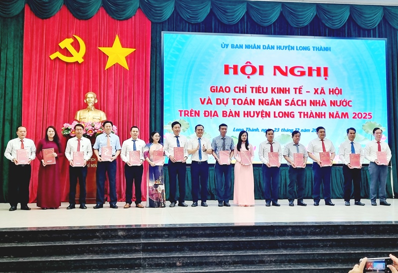 Description: D:\BAO DONG NAI\WEB HUYEN\New folder (2)\13795-4.jpg