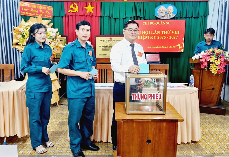 Description: D:\BAO DONG NAI\WEB HUYEN\New folder (5)\13708-4.jpg