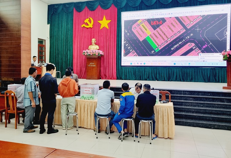 Description: D:\BAO DONG NAI\WEB HUYEN\New folder\13592-1.jpg