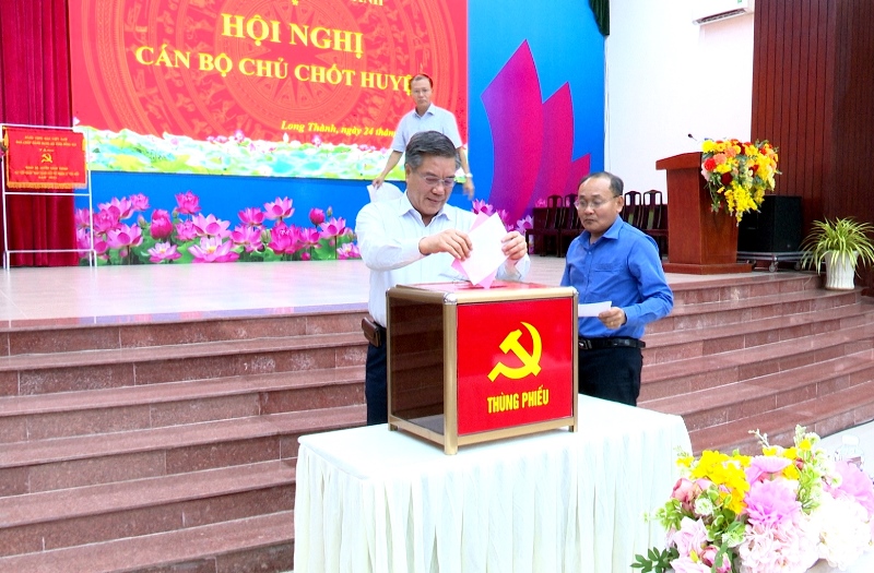 Description: D:\BAO DONG NAI\WEB HUYEN\New folder (2)\12494-2.jpg