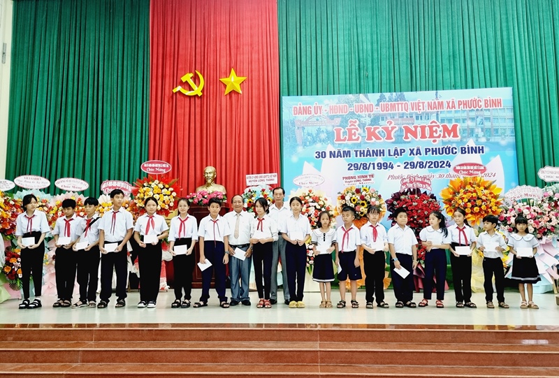 Description: D:\BAO DONG NAI\WEB HUYEN\New folder\12853-7.jpg