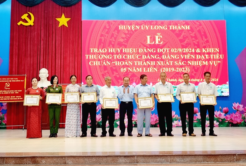 Description: D:\BAO DONG NAI\WEB HUYEN\New folder\12841-3.jpg