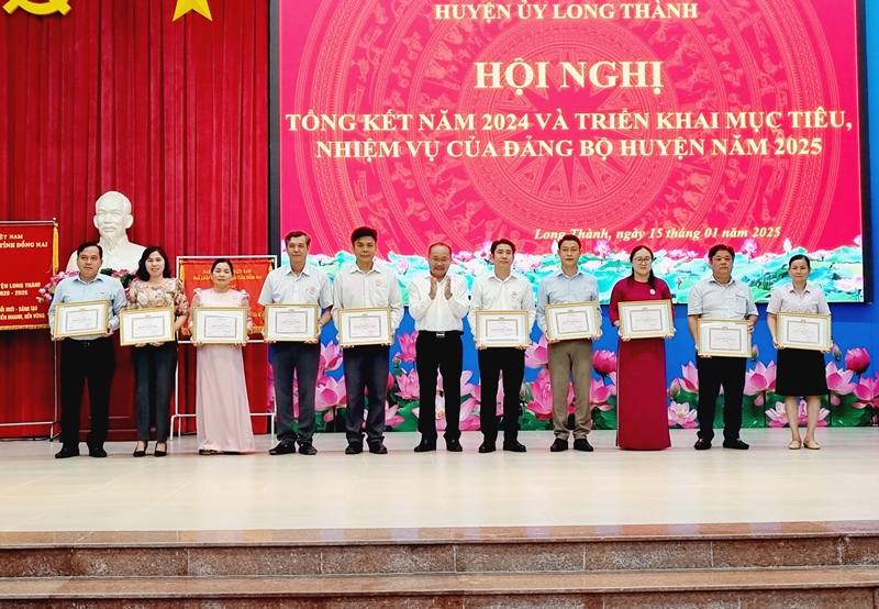 Description: D:\BAO DONG NAI\WEB HUYEN\New folder (2)\13954-5.jpg