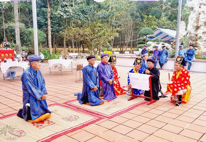 Description: D:\BAO DONG NAI\WEB HUYEN\WEB HUYEN UY\NGUYEN DUC UNG\3.jpg