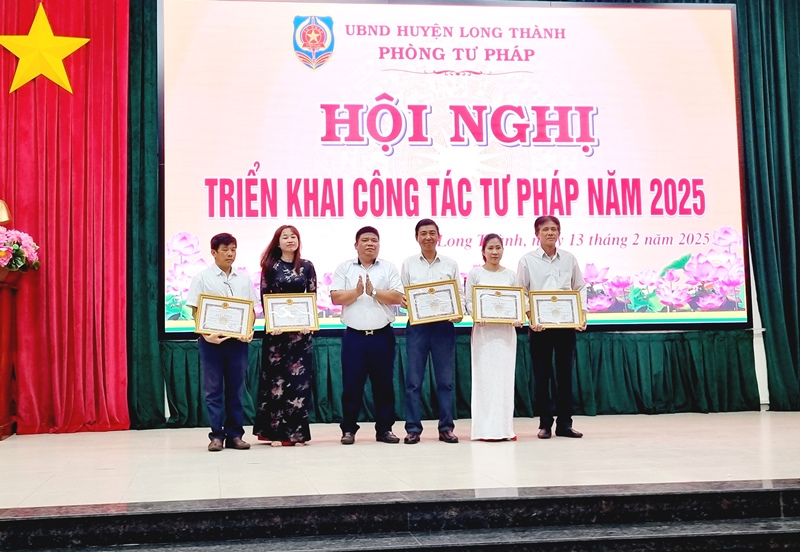 Description: D:\BAO DONG NAI\WEB HUYEN\New folder (2)\14178-2.jpg