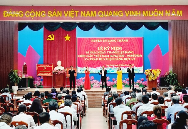 Description: D:\BAO DONG NAI\WEB HUYEN\New folder\14110-3.jpg