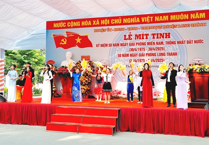Description: D:\BAO DONG NAI\WEB HUYEN\New folder\14736-2.jpg