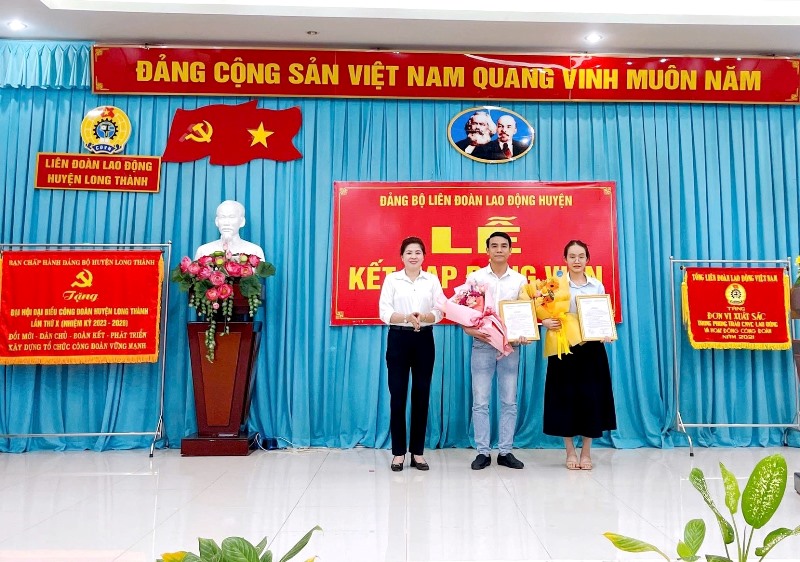 Description: D:\BAO DONG NAI\WEB HUYEN\TO CHUC\New folder (33)\DV -03.jpg