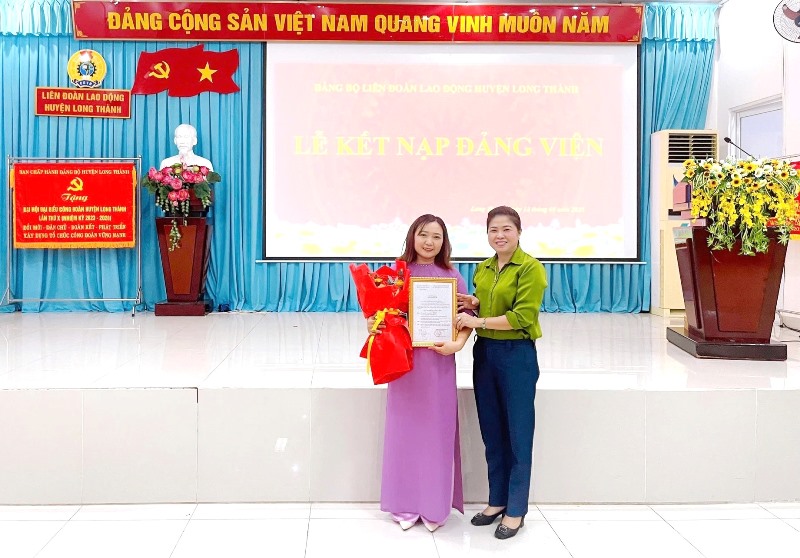 Description: D:\BAO DONG NAI\WEB HUYEN\TO CHUC\New folder (33)\DV -01.jpg
