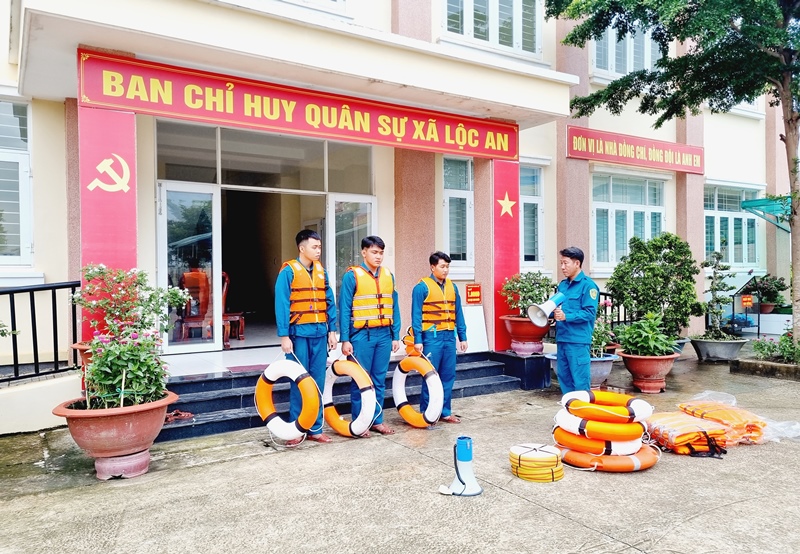 Description: D:\BAO DONG NAI\WEB HUYEN\kinh te-mua bao\14905-6.jpg