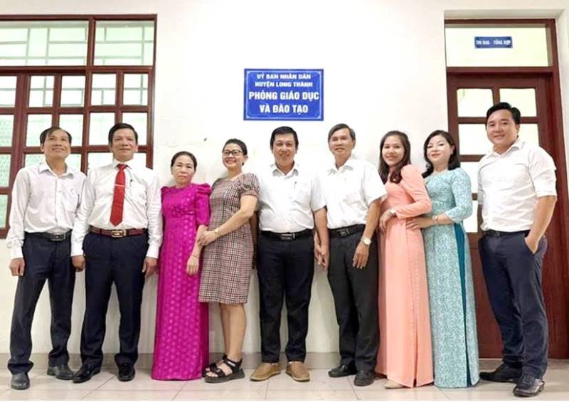 Description: D:\BAO DONG NAI\WEB HUYEN\TO CHUC DOAN THE\New folder (28)\gd 1.JPG
