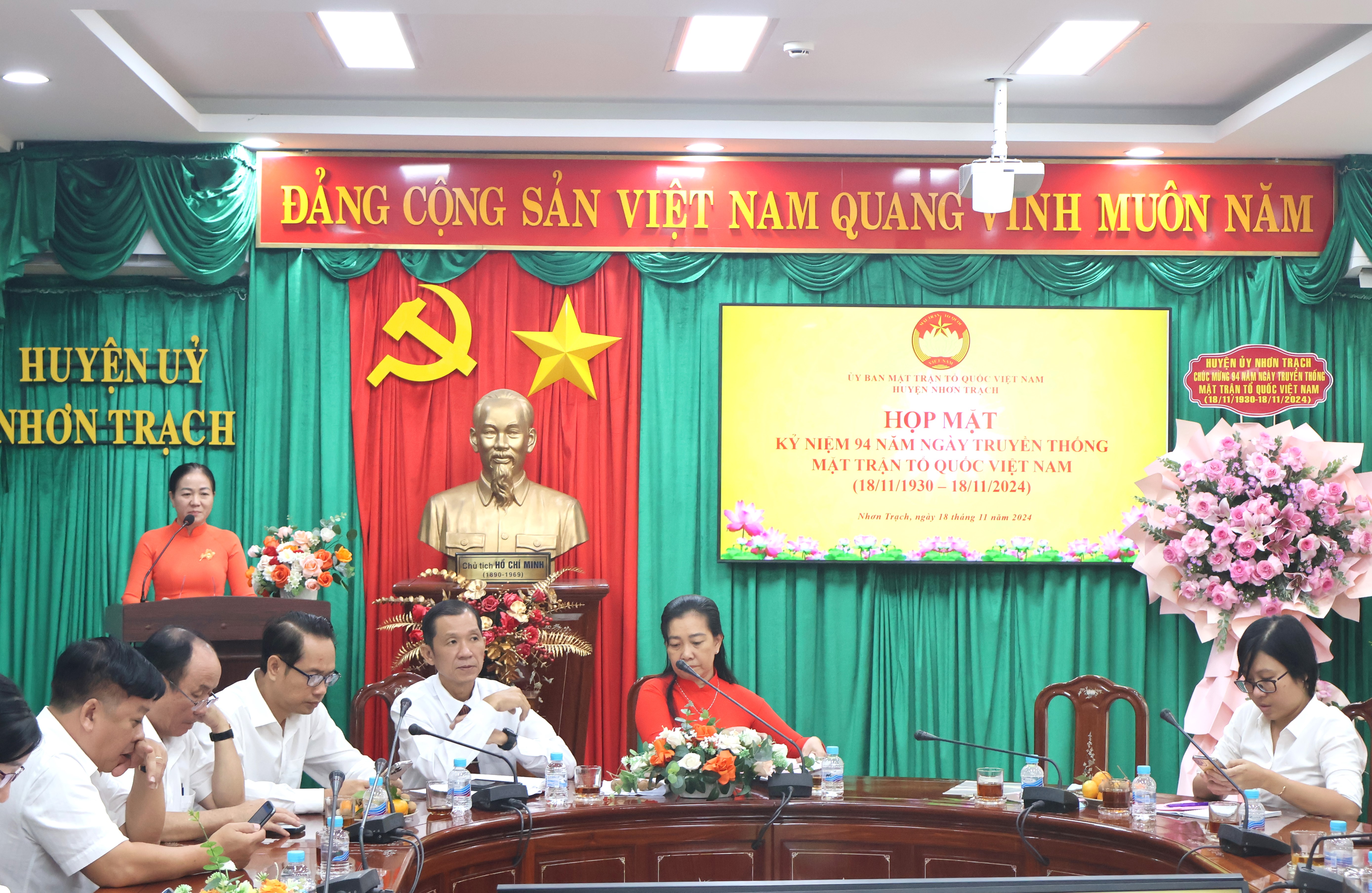 Description: G:\HÌNH ẢNH CÁC NĂM\2024\Thang 11\HỌP MẶT KỶ NIỆM 94 NĂM MTTQ\IMG_8688.JPG