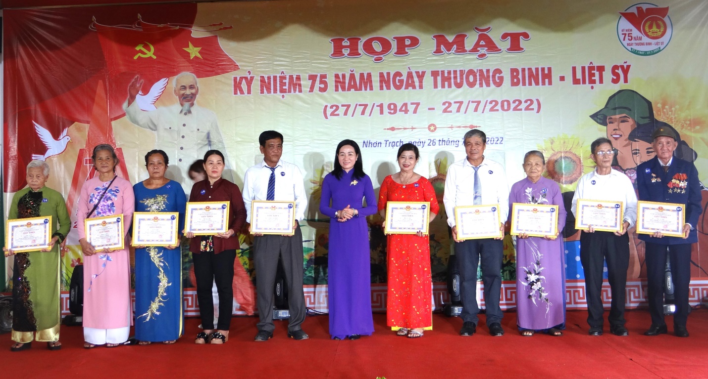 Description: G:\HÌNH ẢNH CÁC NĂM\2022\Thang 7\Họp mặt kỷ niệm 75 năm TBLS\DSC01103.JPG