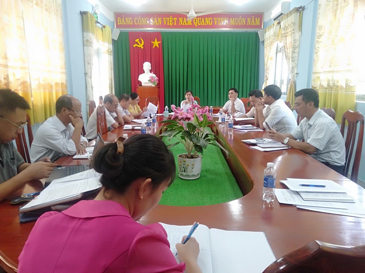 Description: D:\NAM 2024\BAI VIET\CONG TTĐT HUYEN\HINH ANH\HOI NGHI BCH\Anh 1.jpg