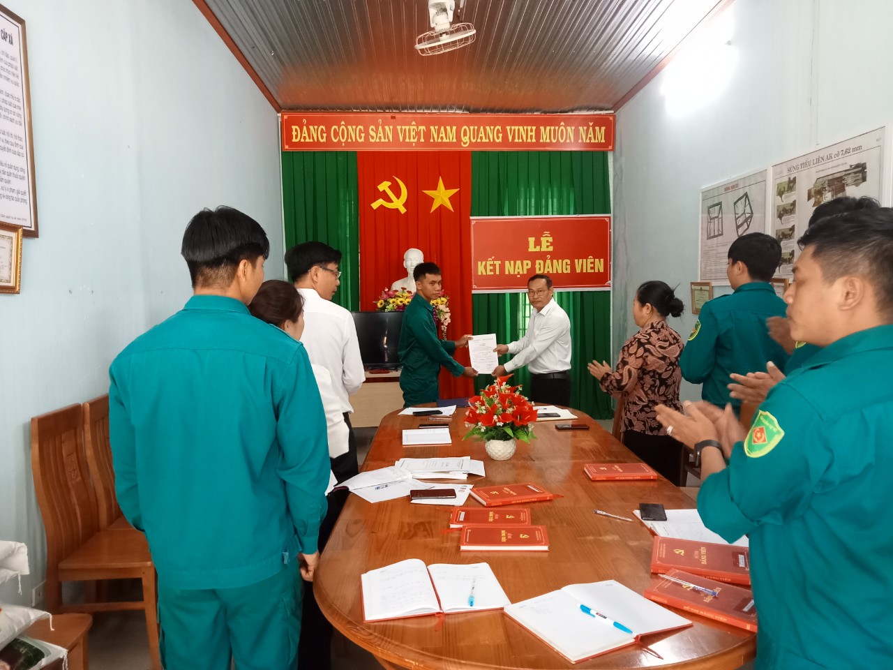 Lễ kếp nạp Đảng viên